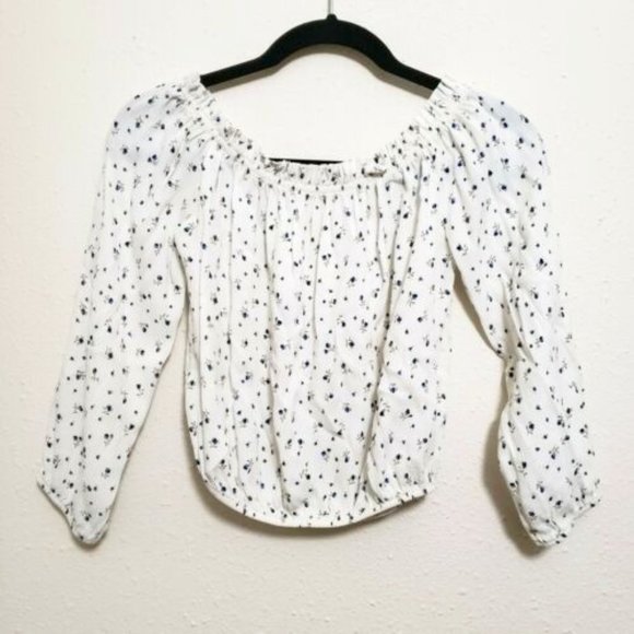 Brandy Melville Tops - Brandy Melville Flower Top